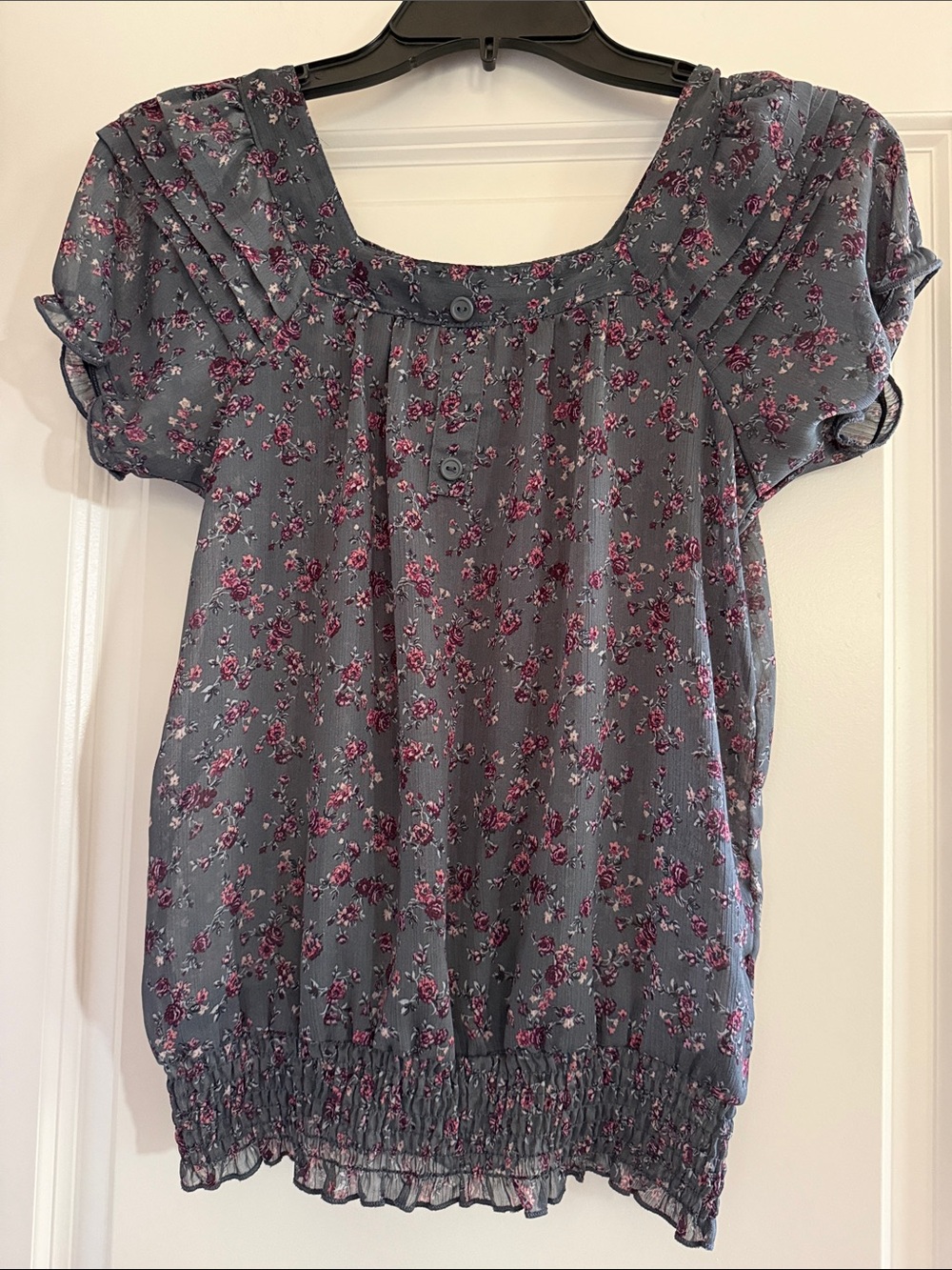 Mossimo Supply Co. Floral Square-Neck Blouse - Gray with Pink Floral, Sz S.